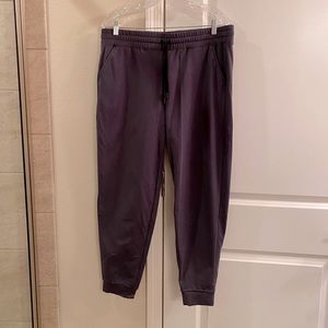 Women’s jogger. Dark grey.